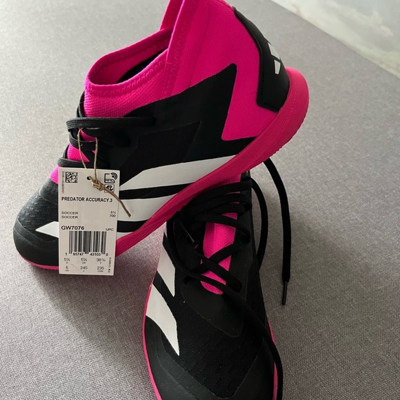 Adidas Predator Athletic Shoes Sneakers - Picture 1 of 3